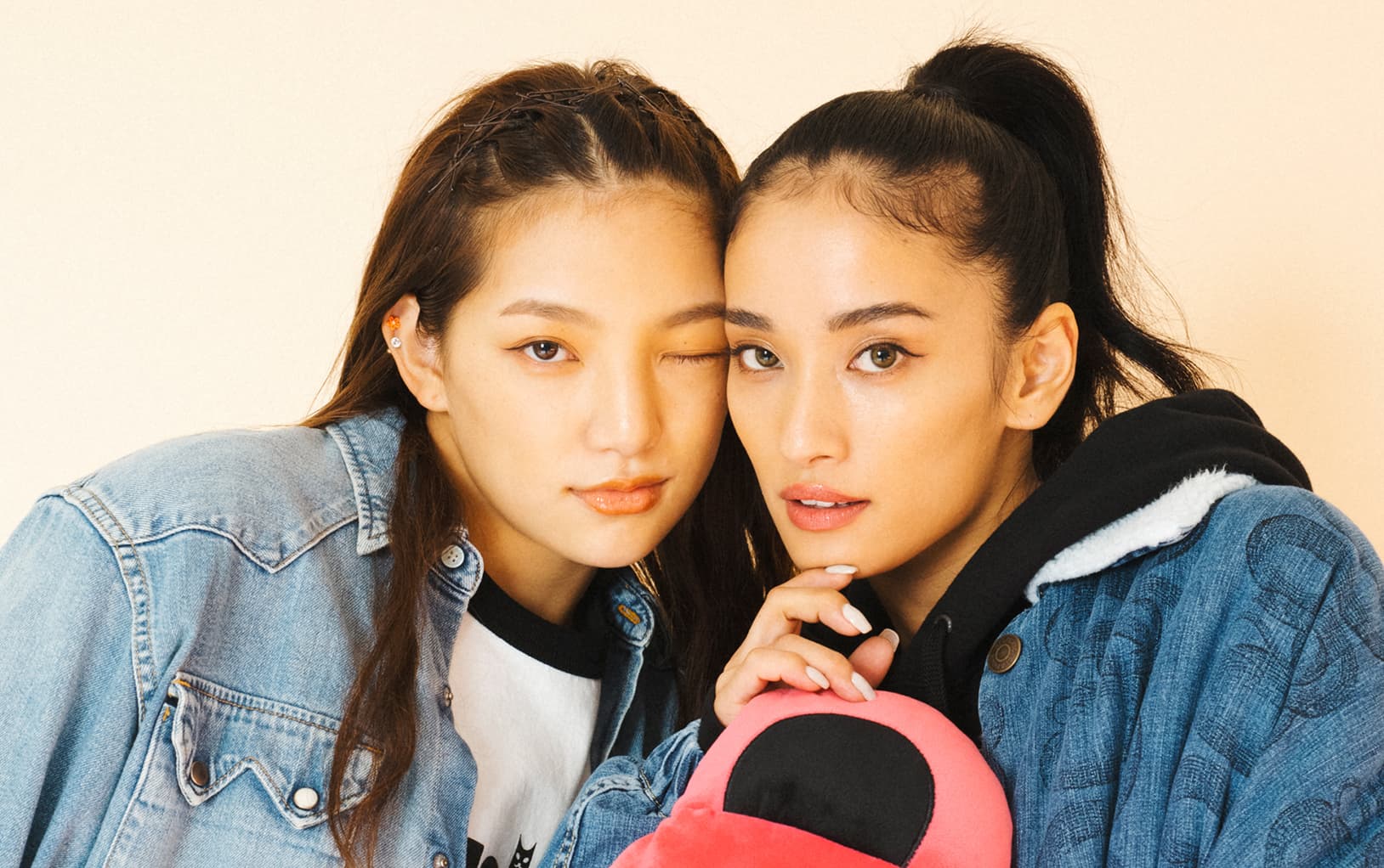 アンエンユリが纏うイットな'90sリバイバル柄｜HYSTERIC GLAMOUR