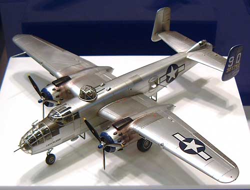 1/72 飛行機 限定生産 B-25J ミッチェル シルバーウイング ハセガワ