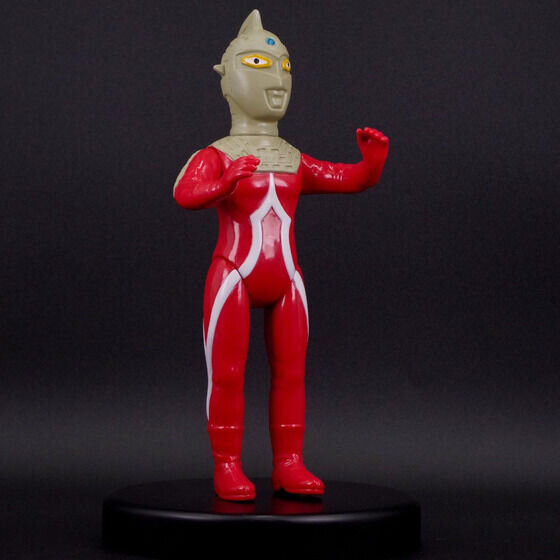 懐かしさ漂う昭和レトロカラー！「ウルトラセブン」のフィギュア全5種