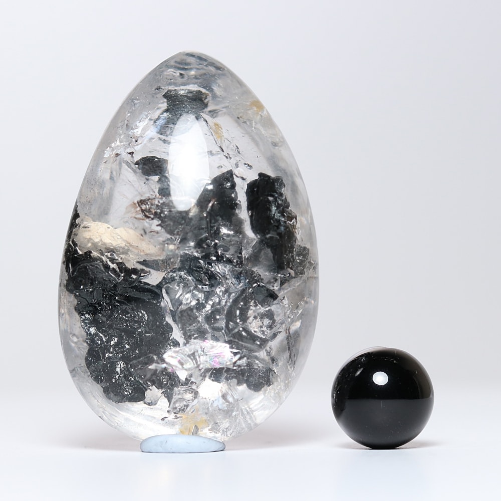 トップクォリティ]マダガスカル産水入り水晶ルース（グラファイト内包