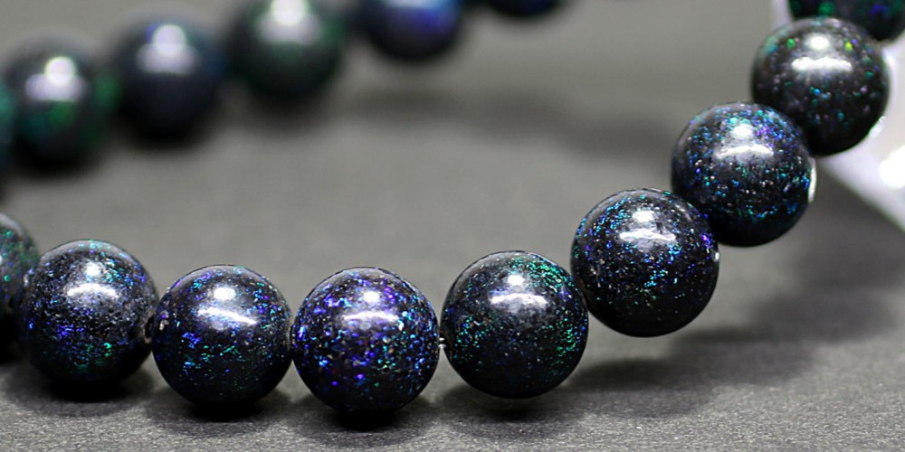 高品質++]ブラックマトリックスオパールブレスレット（約10mm玉