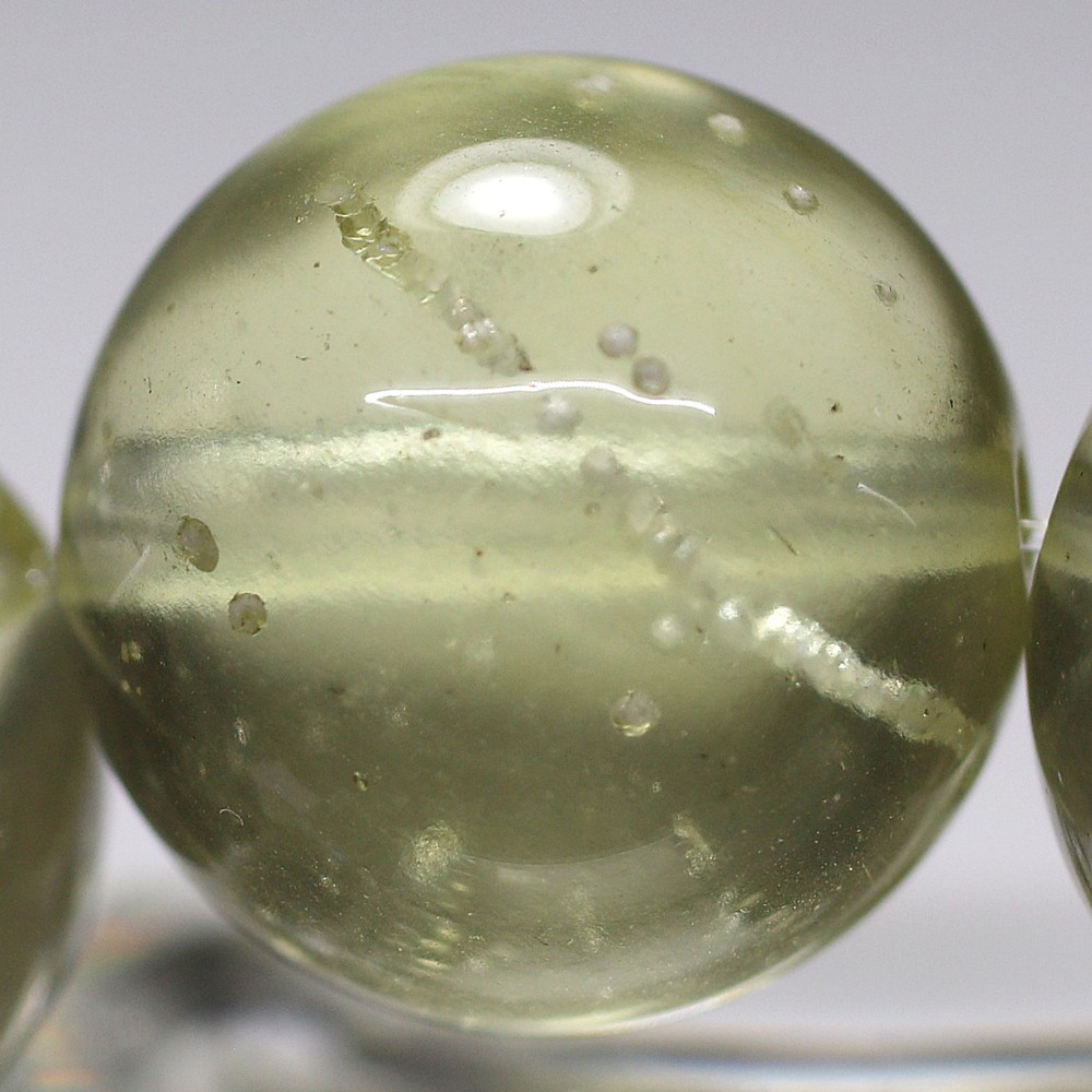 トップクォリティ]天然リビアングラスブレスレット（約17mm大玉