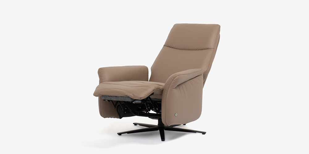 himolla（ヒモラ）リクライナー「model.9061」革＃24モカ | 【公式