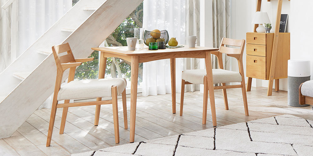 ダイニングチェア (半肘付き) 「シネマ」ホワイトオーク色 PVC