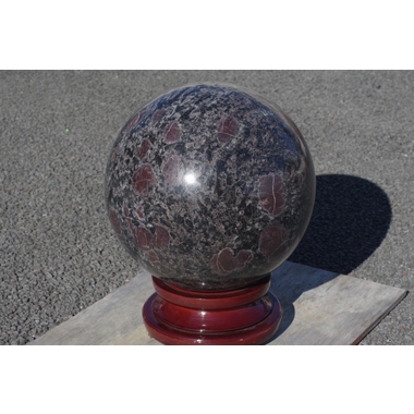 超特大 ガーネットインヌーマイト丸玉33㎝ 天然石販売の名取貴石