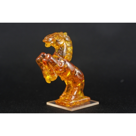 合成琥珀 跳ね馬 天然石販売 名取貴石 天然石・国産原石の専門店｜名取