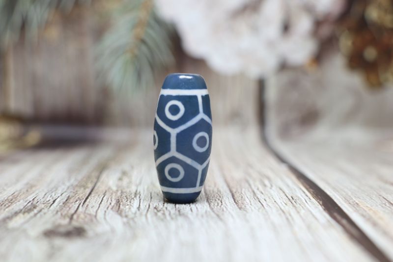 老玉髄天珠 亀甲長壽九眼天珠 - 石縁パワーストーン専門店