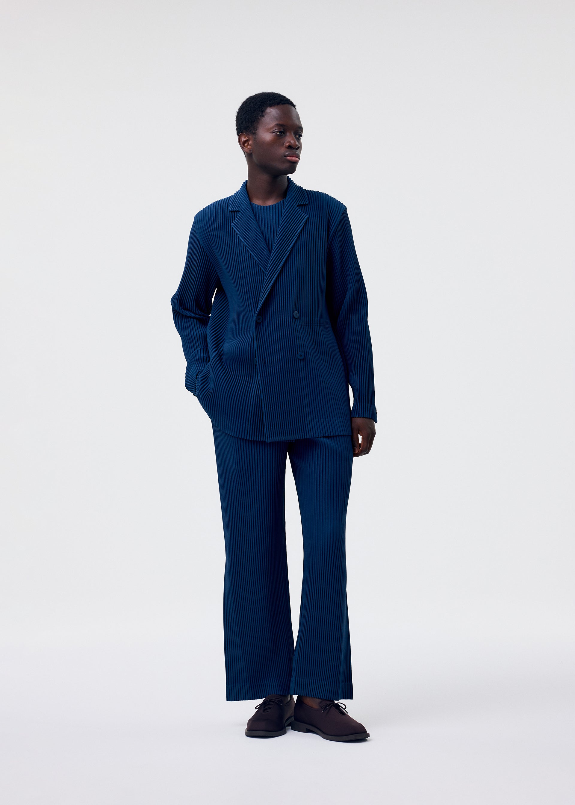 TAILORED PLEATS 1 – isseymiyake.com
