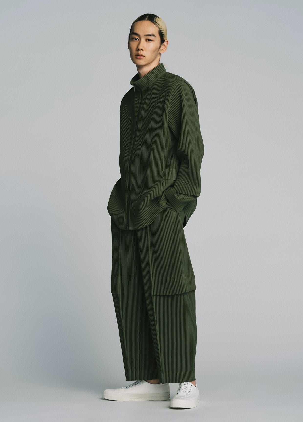 HOMME PLISSÉ ISSEY MIYAKE AUTUMN WINTER 2022/23 コレクション09