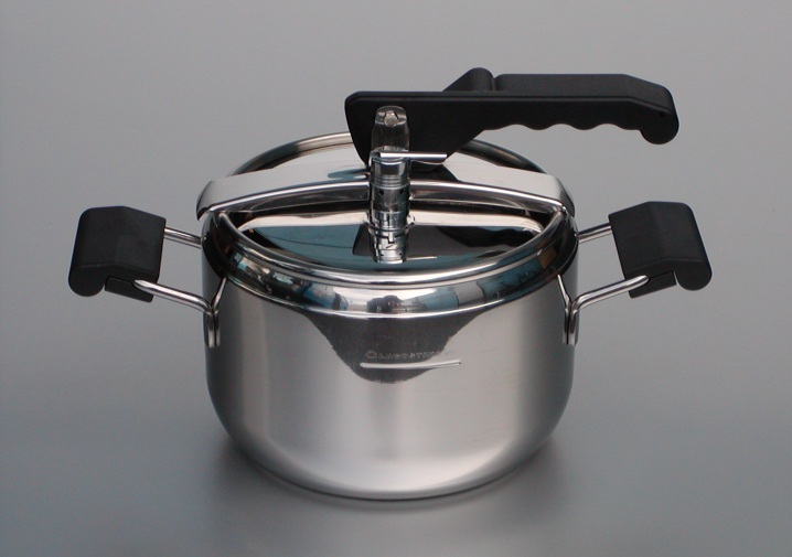 イタリア商事オンラインストア / ラゴスティーナ圧力鍋 プラティカ