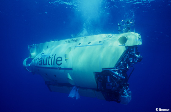 アルビン＜有人潜水調査船「しんかい6500」