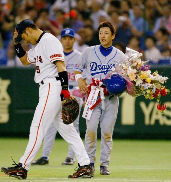 立浪和義（中日） 2003年7…：今昔「安打製造機」 2000安打