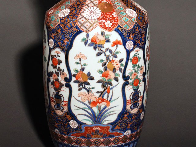 献上手古伊万里焼】特大花瓶 染錦本金松竹梅柘榴