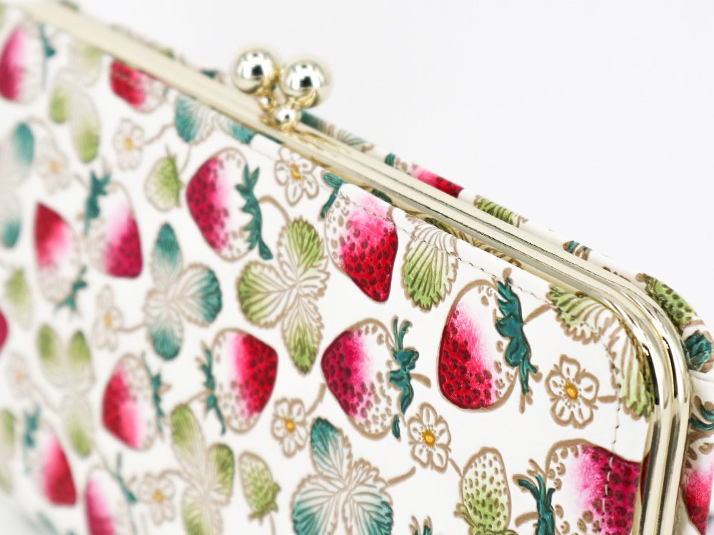 完売【予約限定】いちご がま口長財布［t］