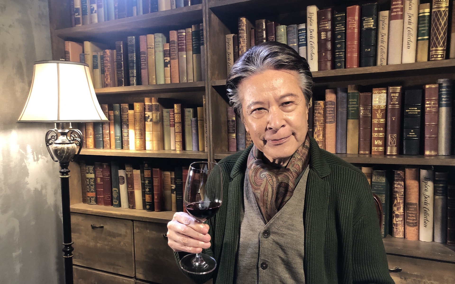 鹿賀丈史オフィシャルサイト - KAGA TAKESHI Official Website