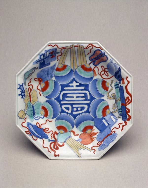 角皿 変形皿 金彩 色絵付け 印判 欠け 窯傷 花文様 ニュウ 歪み 【公式