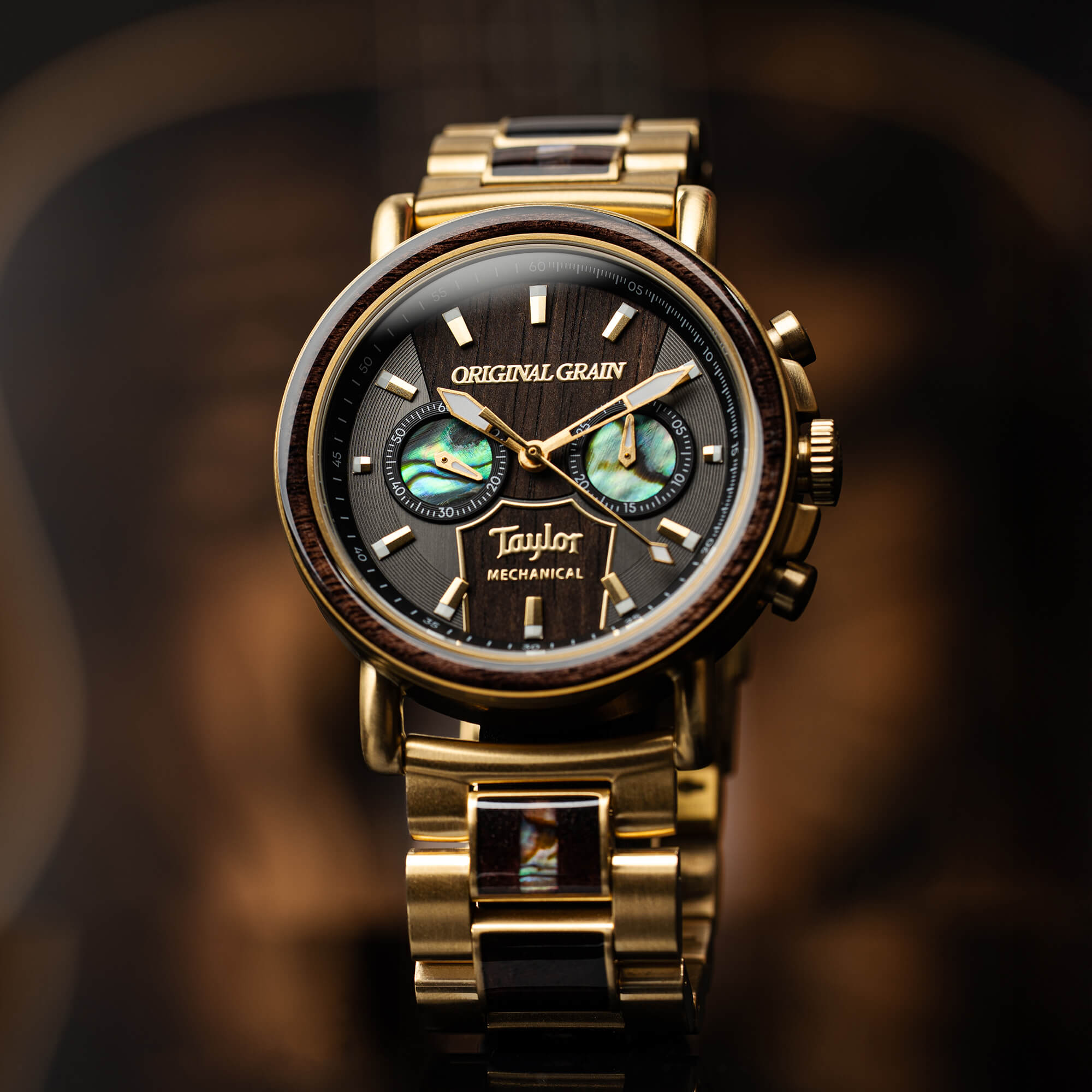 Taylor Guitars 18K Gold Mechanical Chrono 44mm – Original Grain