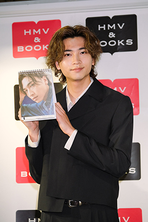 庄司浩平】2025年版カレンダー発売！ | オスカープロモーション