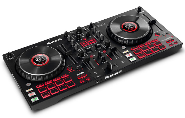 中古品のNumark PCDJコントローラーMIXTRACK PLATINUM FXのご紹介です！