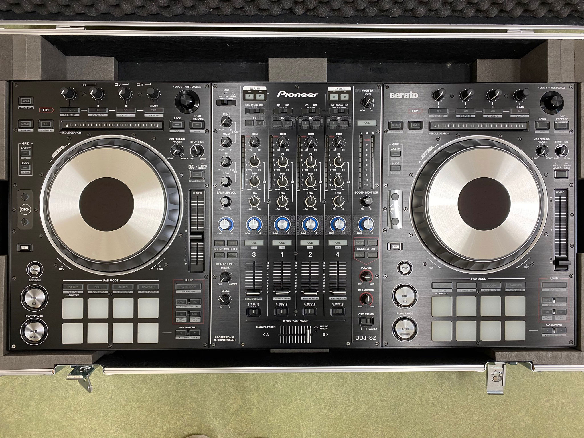 中古品】Pioneer DJ/DJコントローラー/DDJ-SZ※専用ハードケース付き