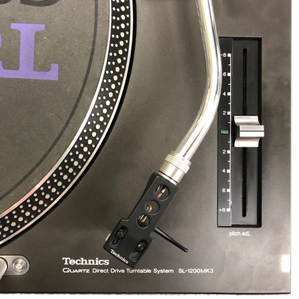 中古品のTechnicsのターンテーブル、SL-1200MK3(ブラック)のご紹介です。