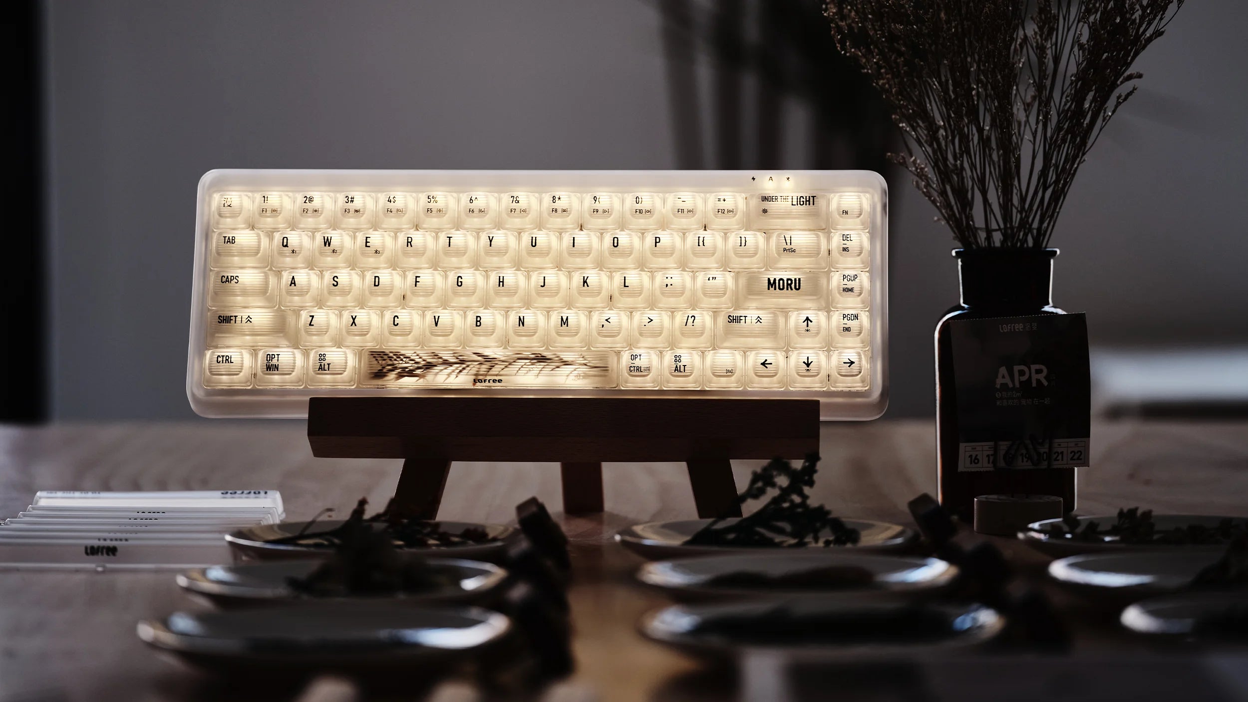 LOFREE 1%「モル」透明メカニカルキーボード