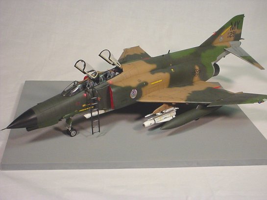 1/32 F-4E 