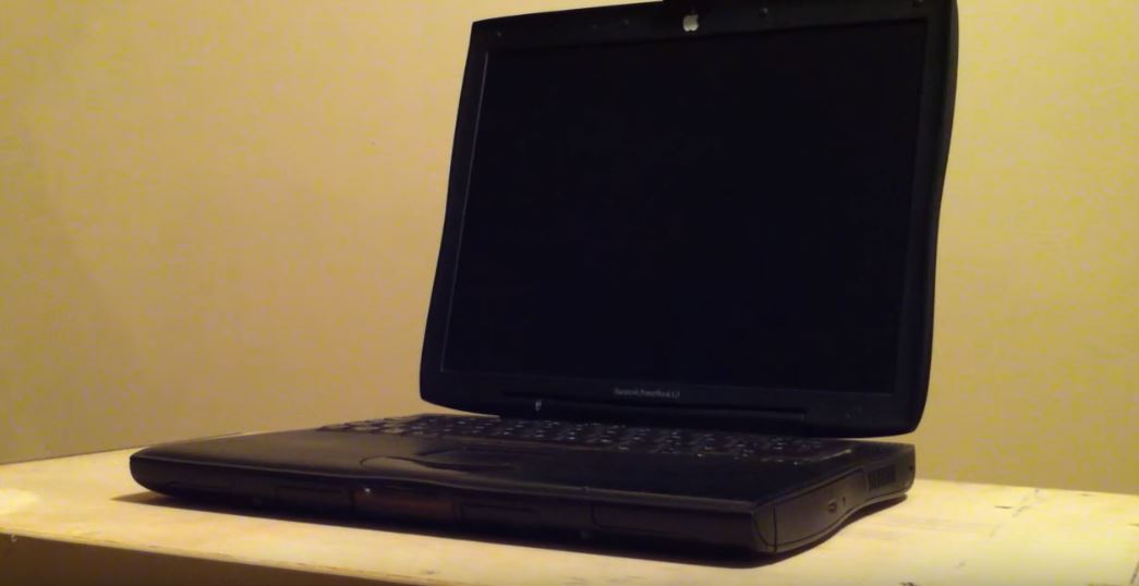 彼はちょうど 19 年前に発表しました Apple 型破りなキーボードを備え