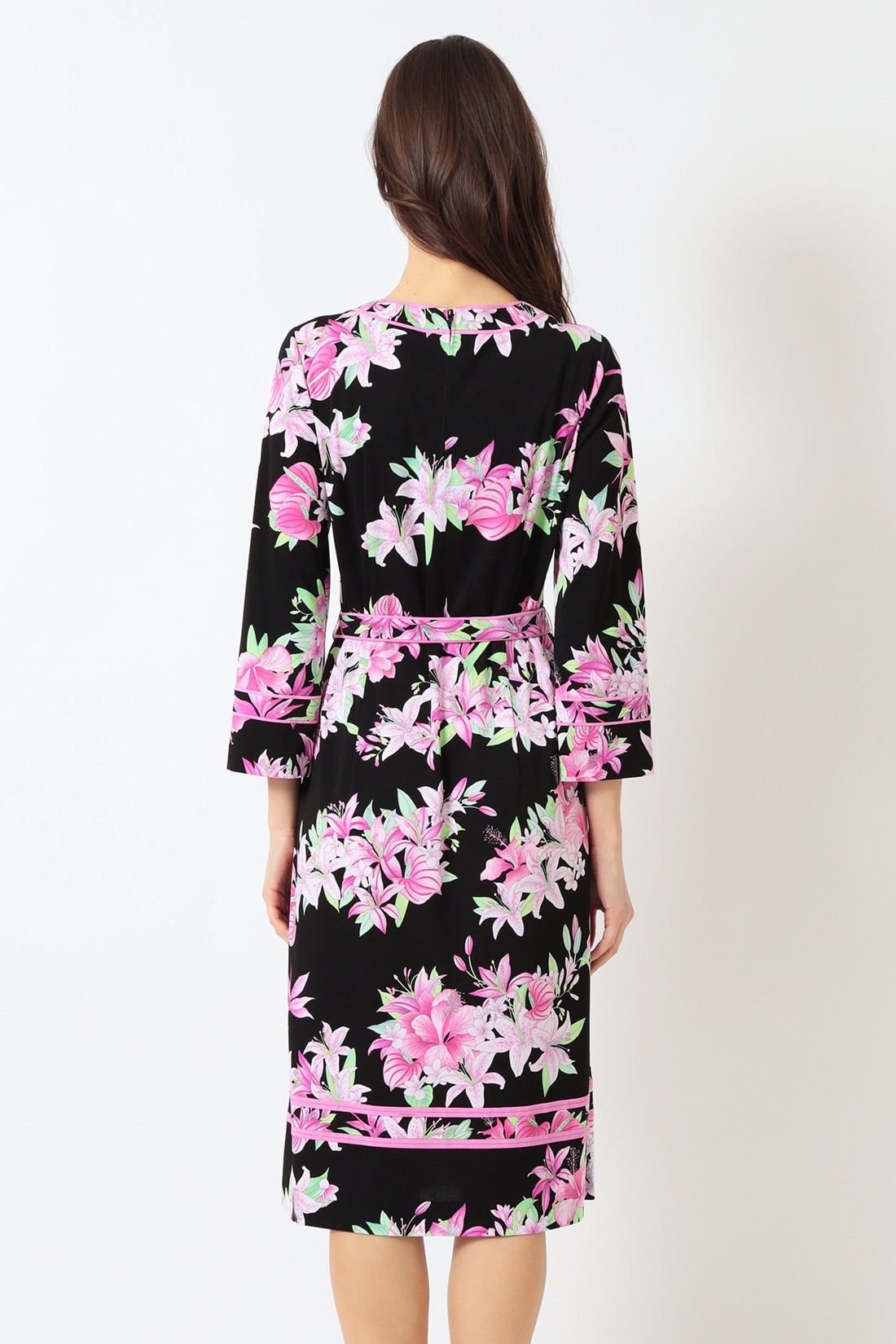 ワンピース F62F301500｜レオナール 公式オンラインショップ