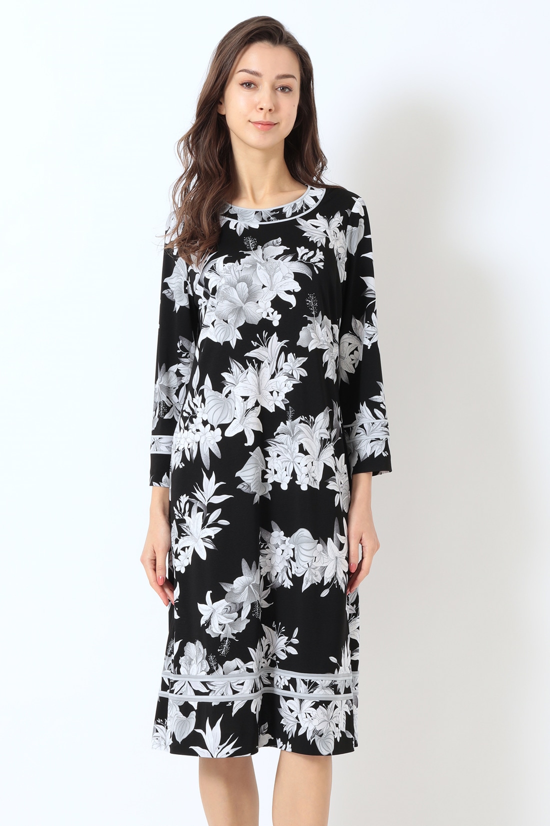 ワンピース F62F301500｜レオナール 公式オンラインショップ