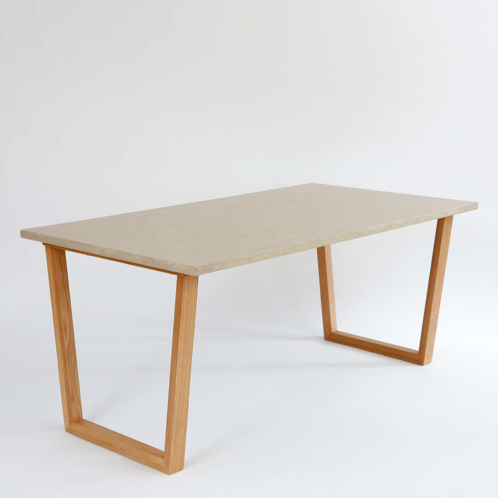 アクルテック ダイニングテーブル（横幅160 x 奥行85 cm