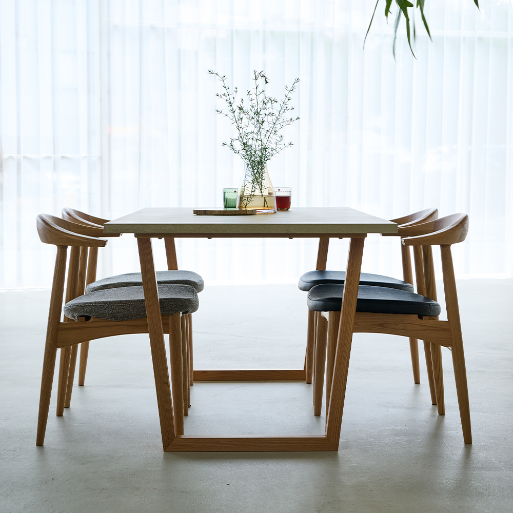 アクルテック ダイニングテーブル（横幅160 x 奥行85 cm