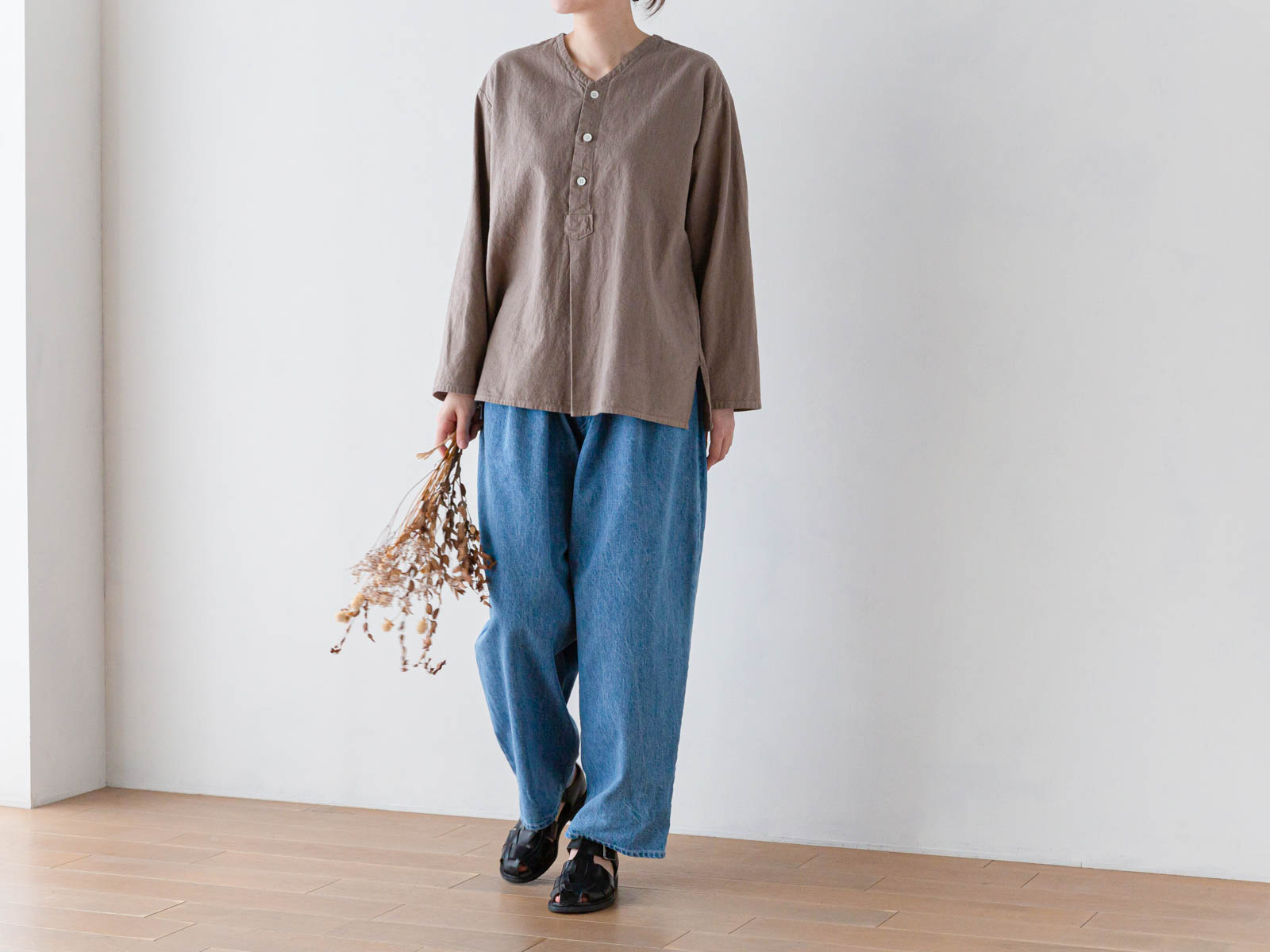 ARTE POVERA 秋冬に着れる中厚の綿麻混シャツと万能ボトムス | Lino e