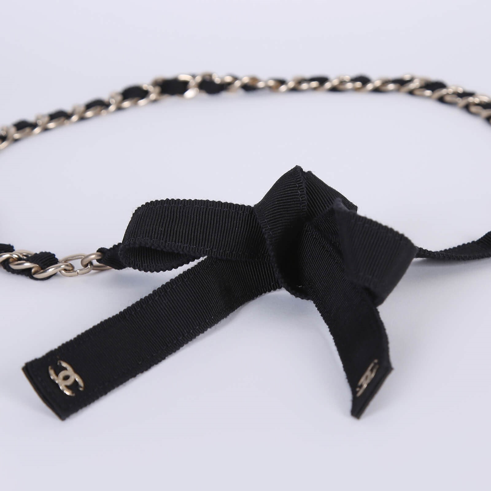 Chanel - CC Grosgrain Ribbon Chain Belt Black S | www.luxurybags.eu