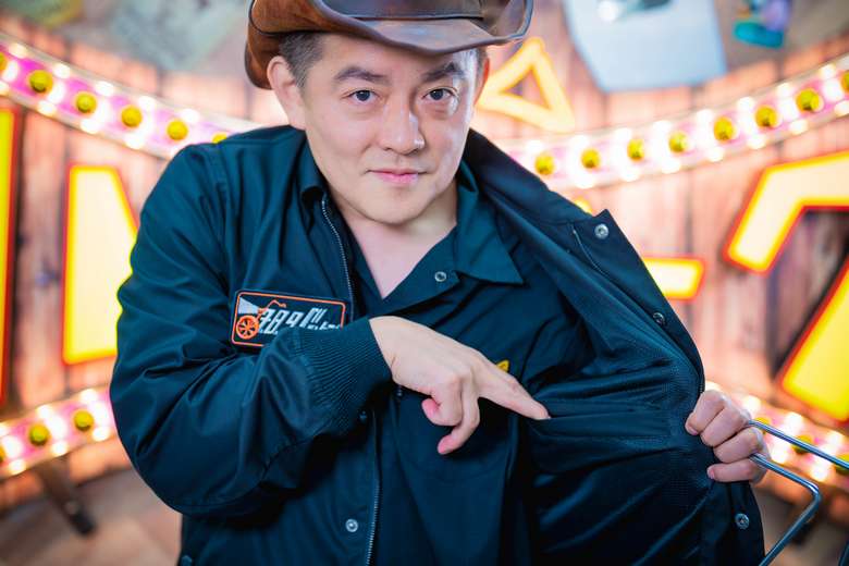 ハンバーグ師匠とコラボ！大人気コーチジャケットの第2弾が登場