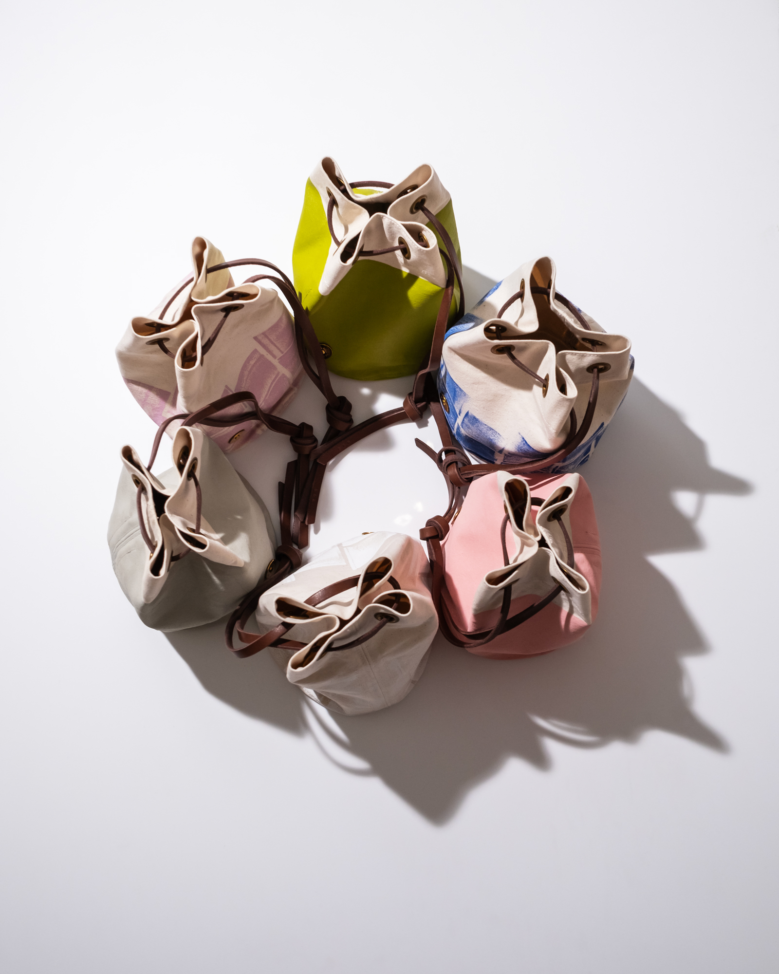 Sunset Craftsman Co. / Round Tote Bag – Brick paint (FLAVOR BLUE