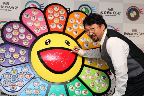 村上隆がe-maのど飴とコラボ！世界に30個限定！30万円の巨大商品を