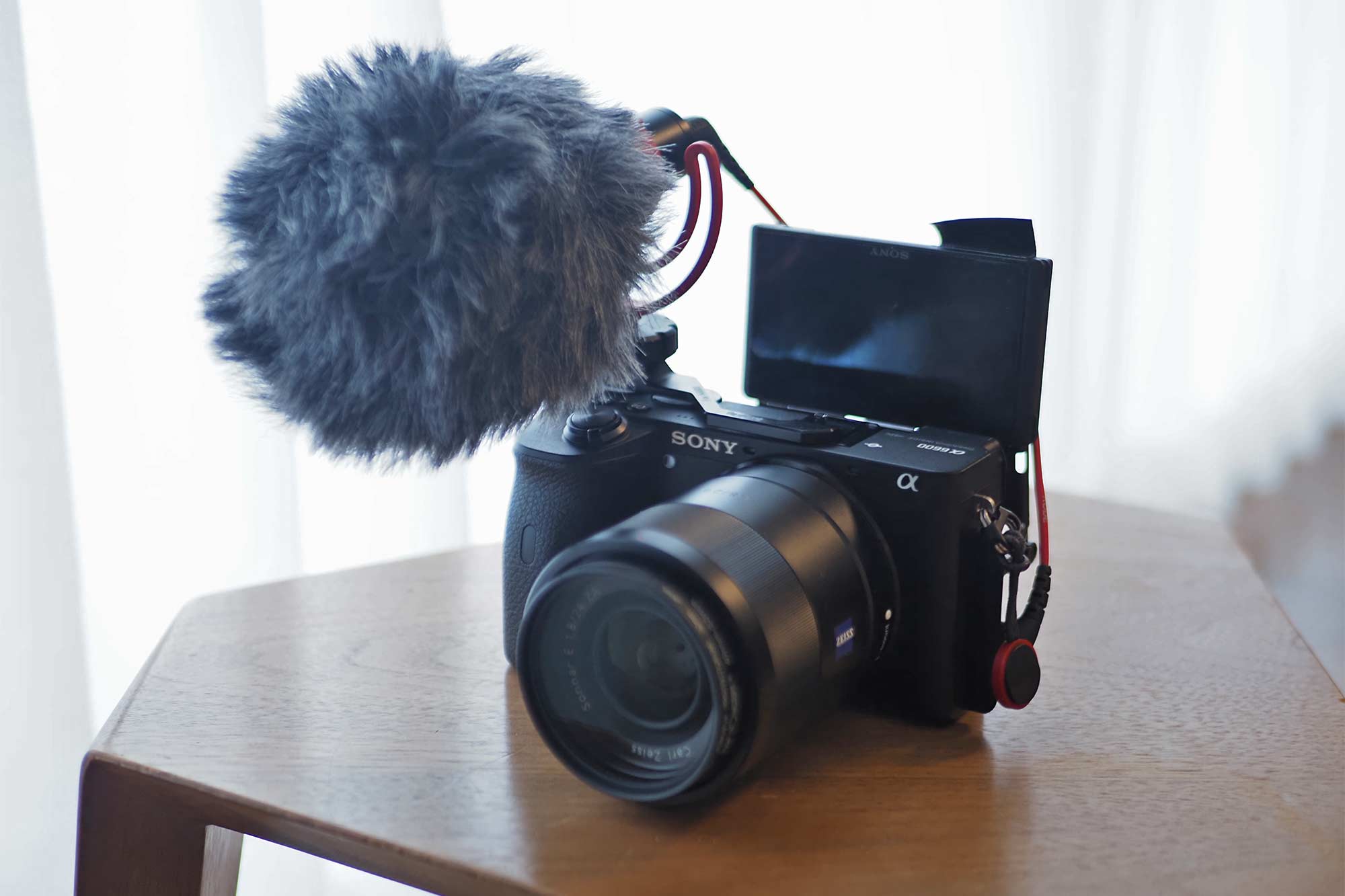 SONY α6600ユーザー必携。シューマウントをずらせるSmallRigのプレート