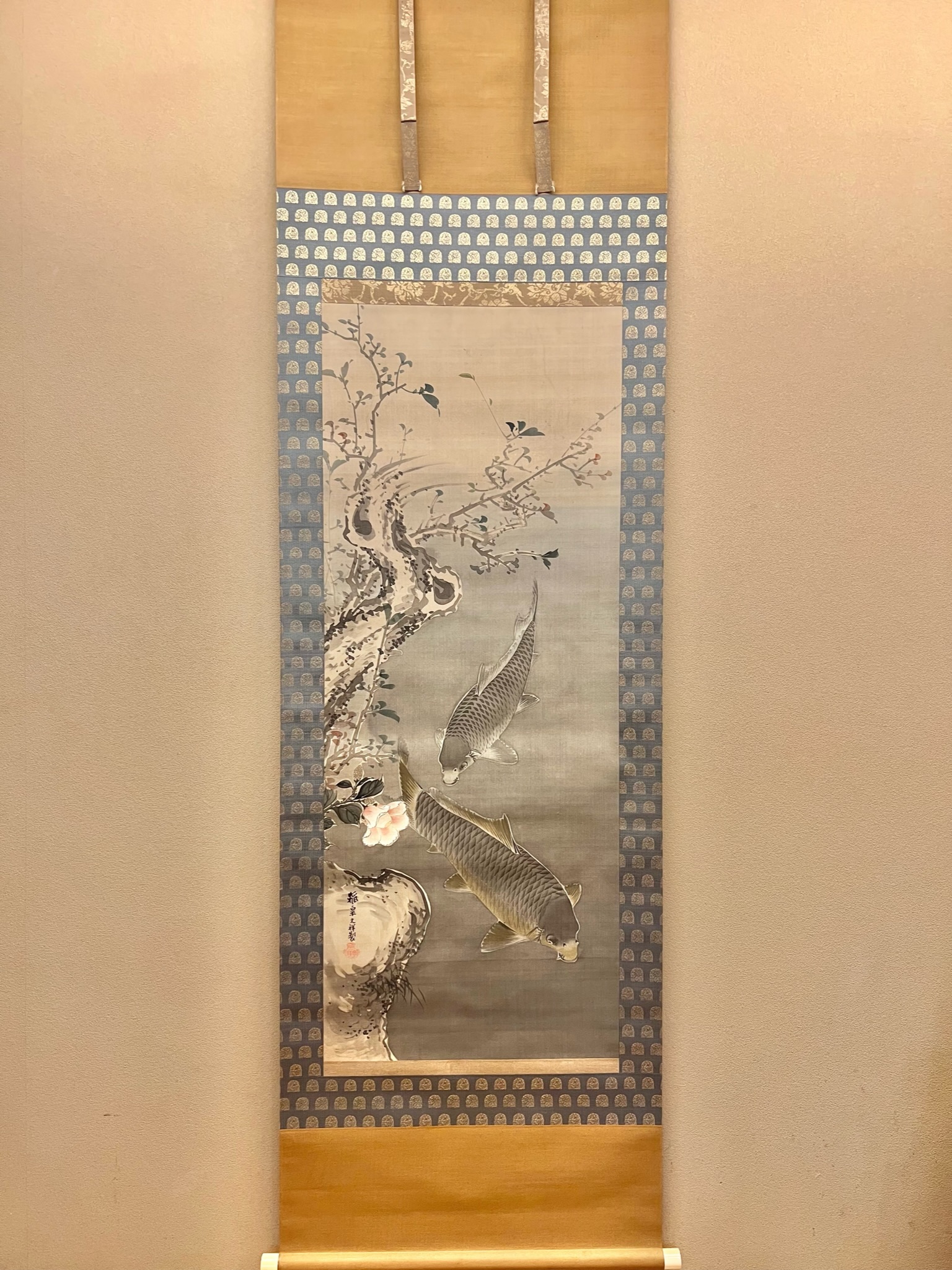 黒田稲皐 鯉図｜古美術・掛け軸の販売・買取・鑑定-松本松栄堂