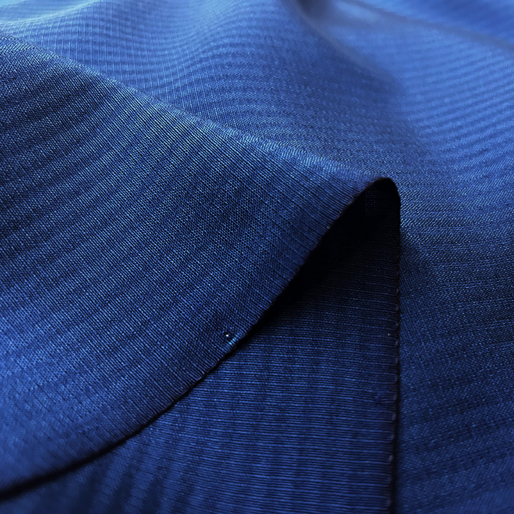 金彩友禅の第一人者「和田光正」氏による夏の付下げ 金彩友禅の第一人