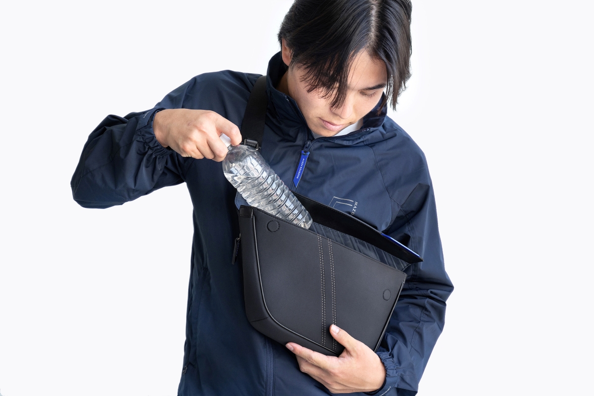 ROADSTER クロスボディバッグ BLACK/BLUE