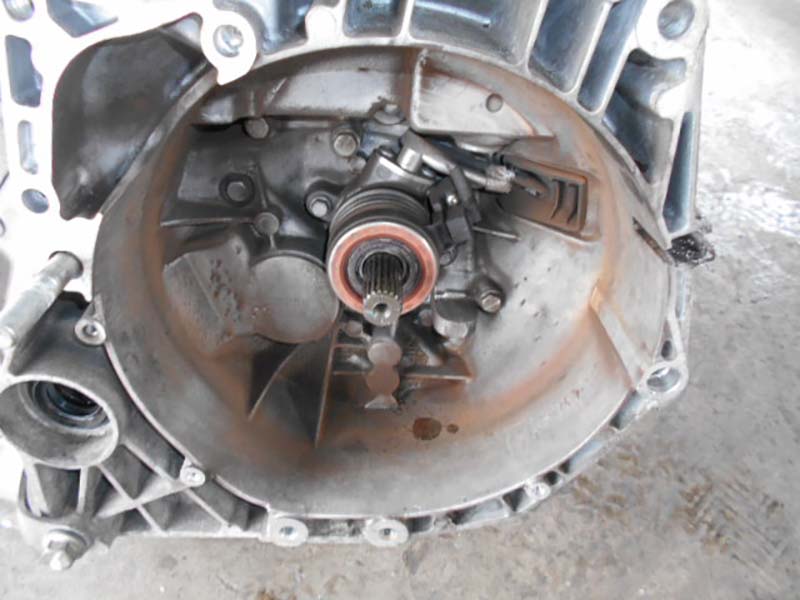 アバルト595ミッション修理 | アルファロメオ専門店 マジック