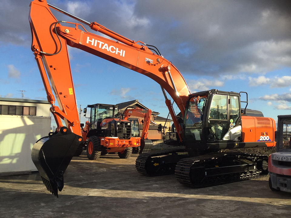 日立建機「ZX200」「ZW140」を納車させていただきました｜マルアイ商事
