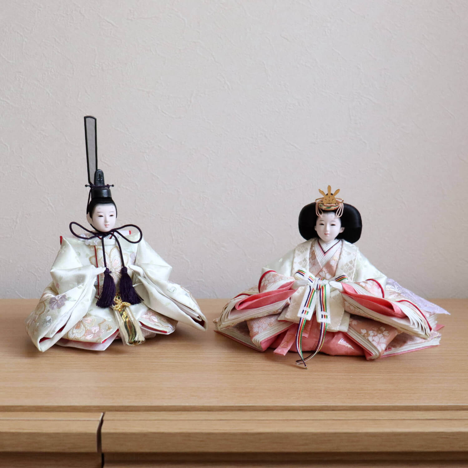 最新作 内閣総理大臣賞受賞作家 松宝作 25号 芥子 ホワイト 桜刺繍