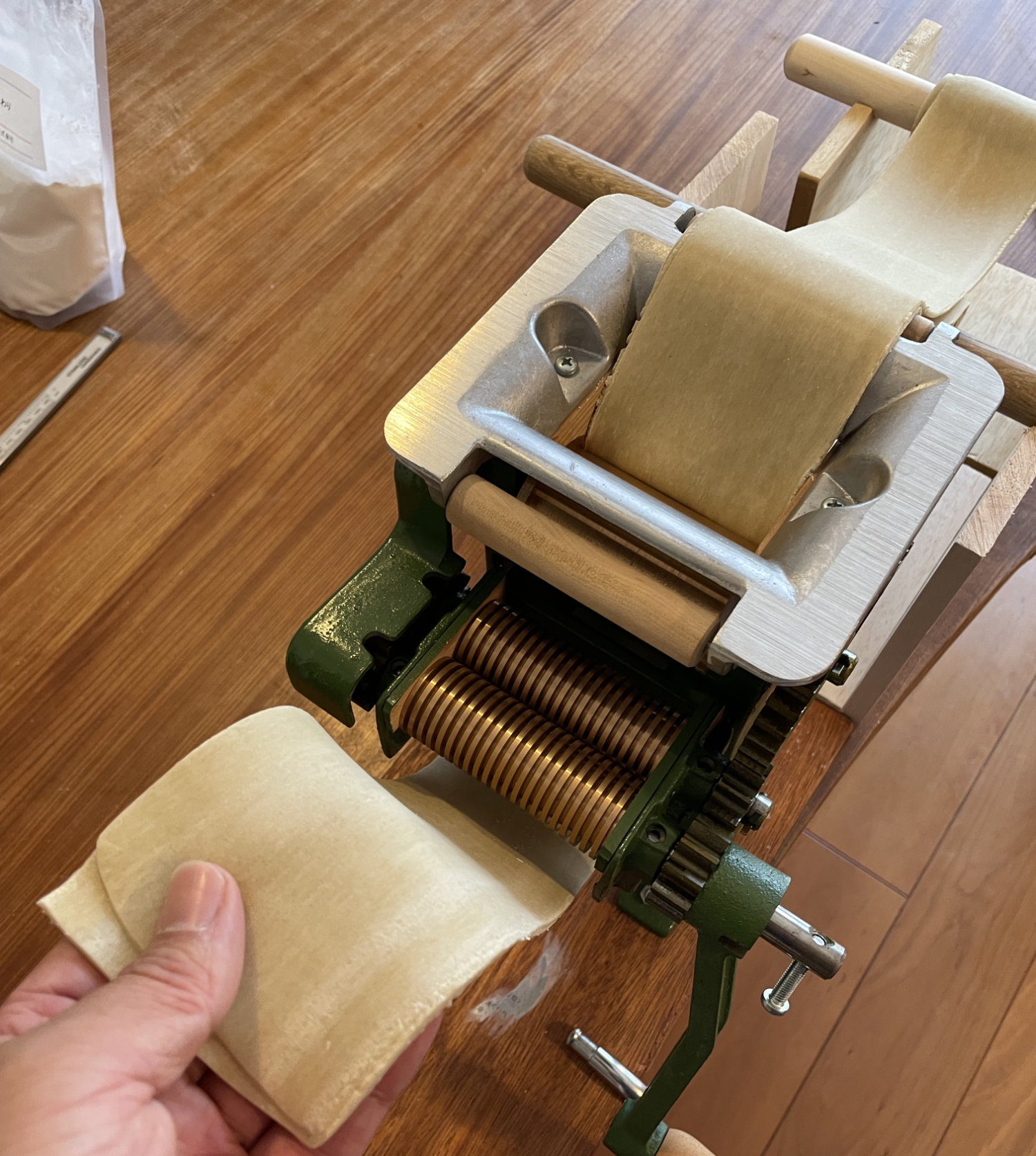 自家製麺】小野式製麺機を使った中華麺の作り方【ラーメン自作】 | 麺