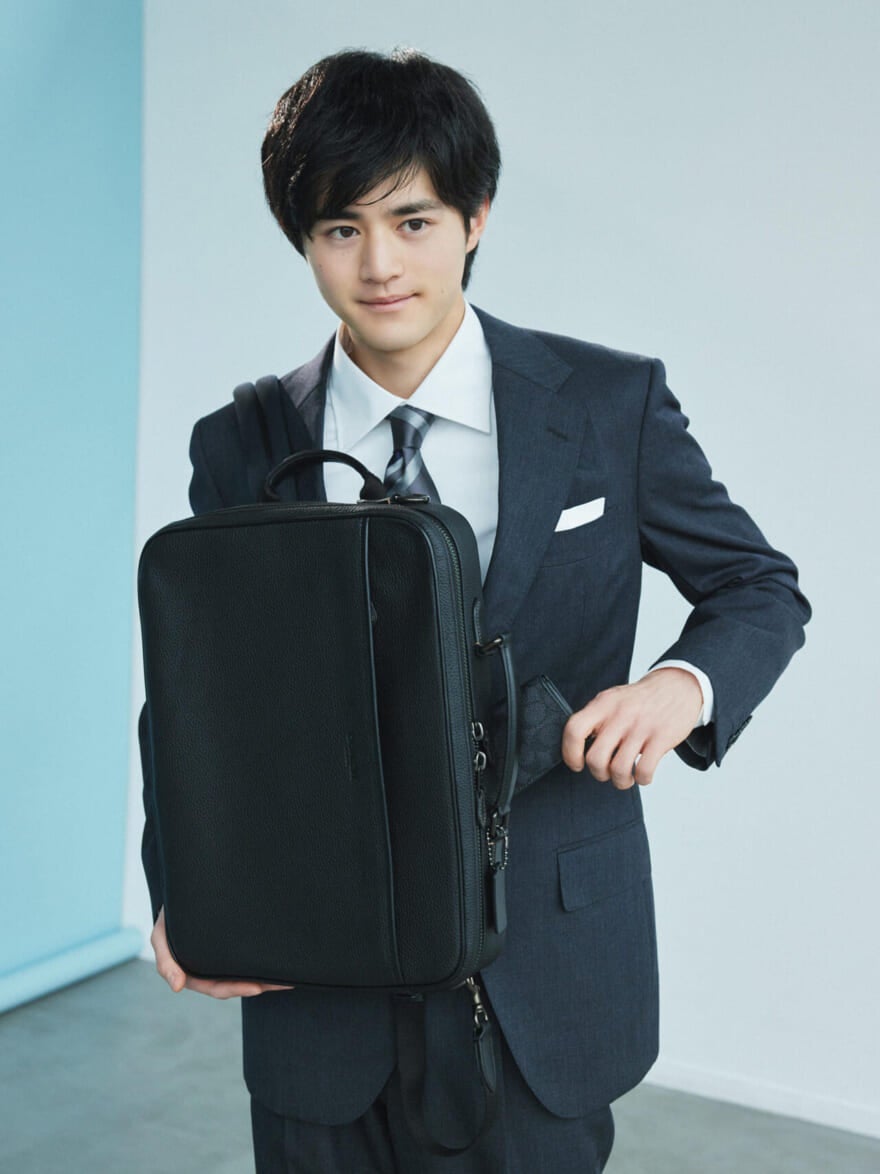 新生活はCOACH（コーチ）のバッグ＆レザー小物で、フレッシュな