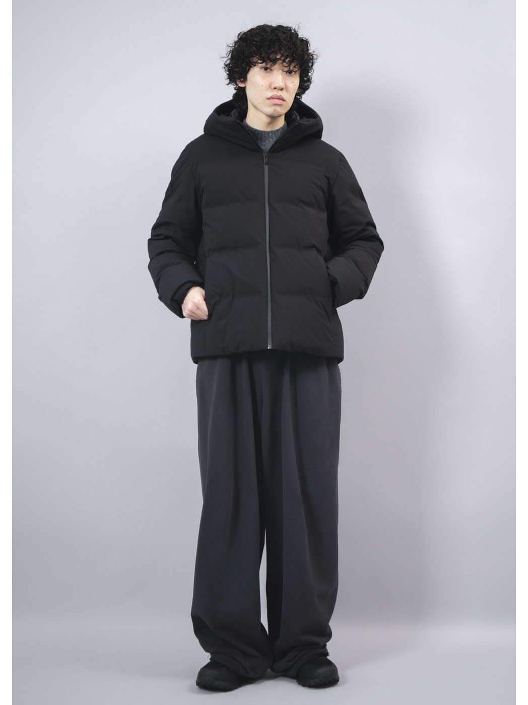 ユニクロ シームレスダウンパーカ XL 2025 ブラック ユニクロ」の
