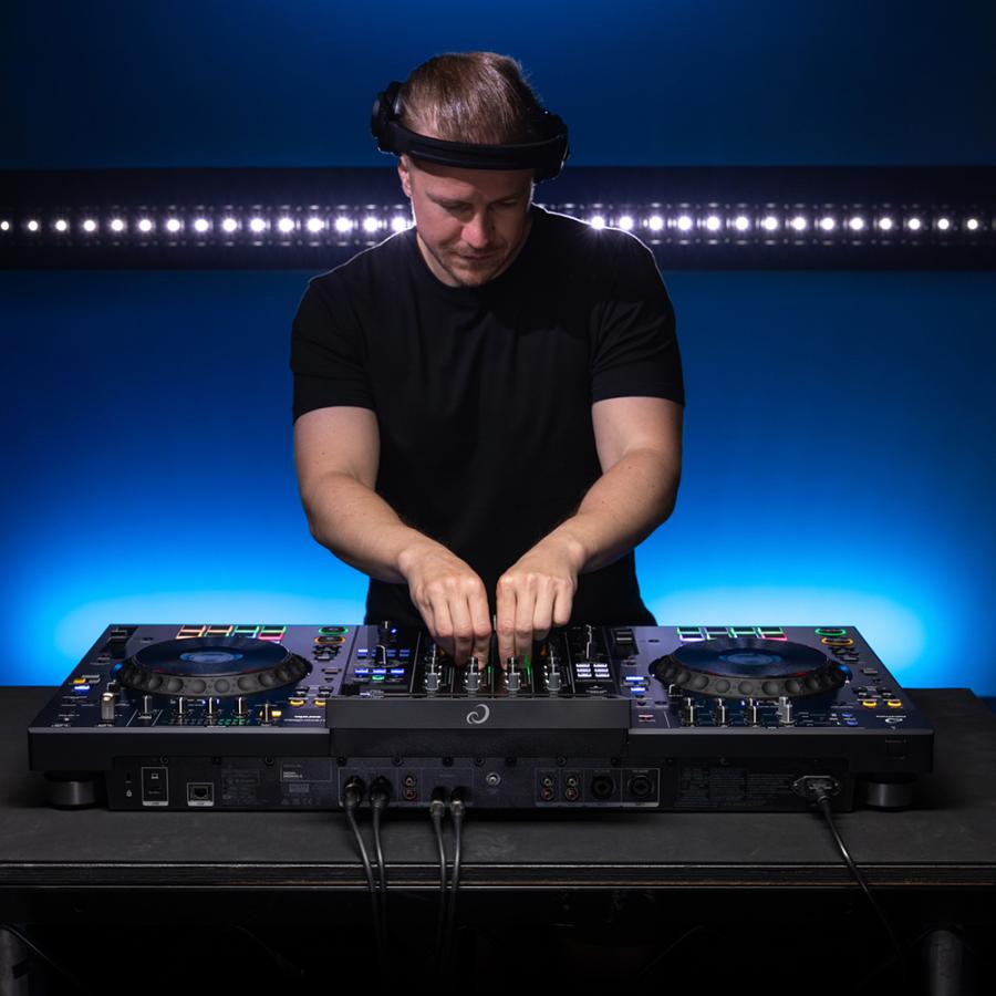 AlphaTheta オールインワンDJシステム XDJ-AZ + ダストカバー 【 XDJ