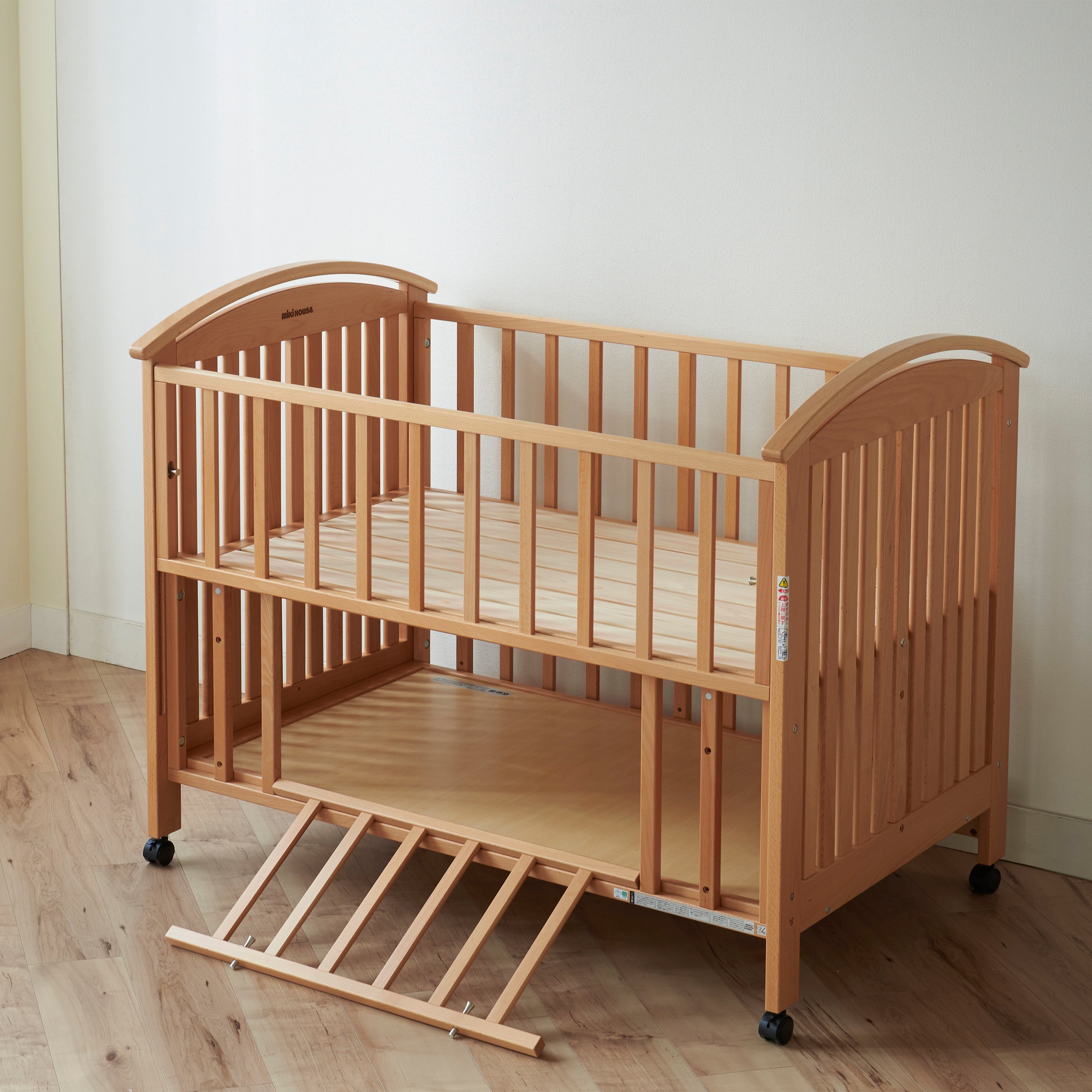 ベビーベッド – ミキハウスオフィシャルサイト