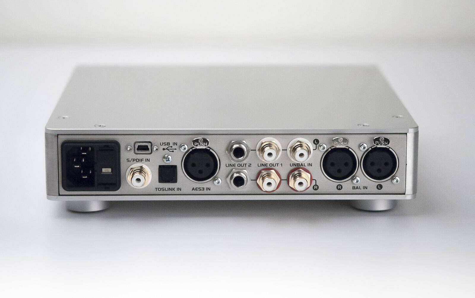 GRACE design m920が35%OFF！30台限定。定番ヘッドホンプリアンプで